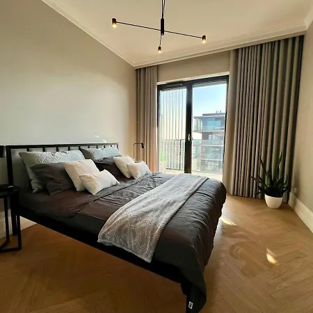 Apartment Spodek & Icc *