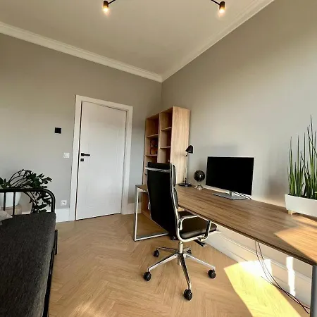 Apartment Spodek & Icc *